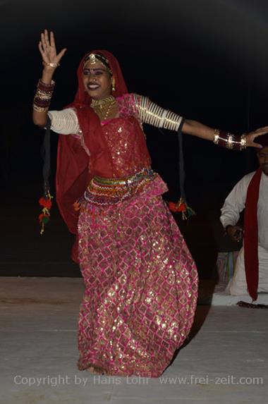 03 Rajasthani_Gypsy_folk_dance,_Goa_DSC7572_b_H600